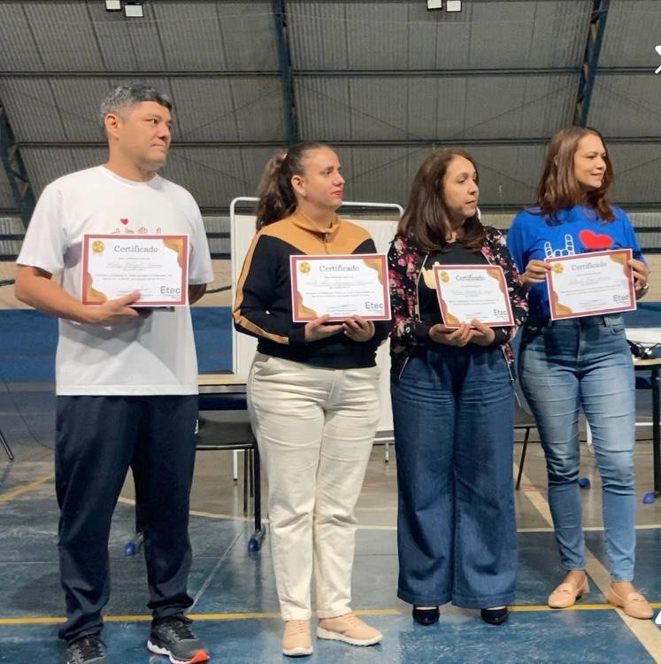 Ministrou o workshop de "Libras em Saúde e Enfermagem" nos dias 12, 13 e 14/05/2025 no ETEC Tupã