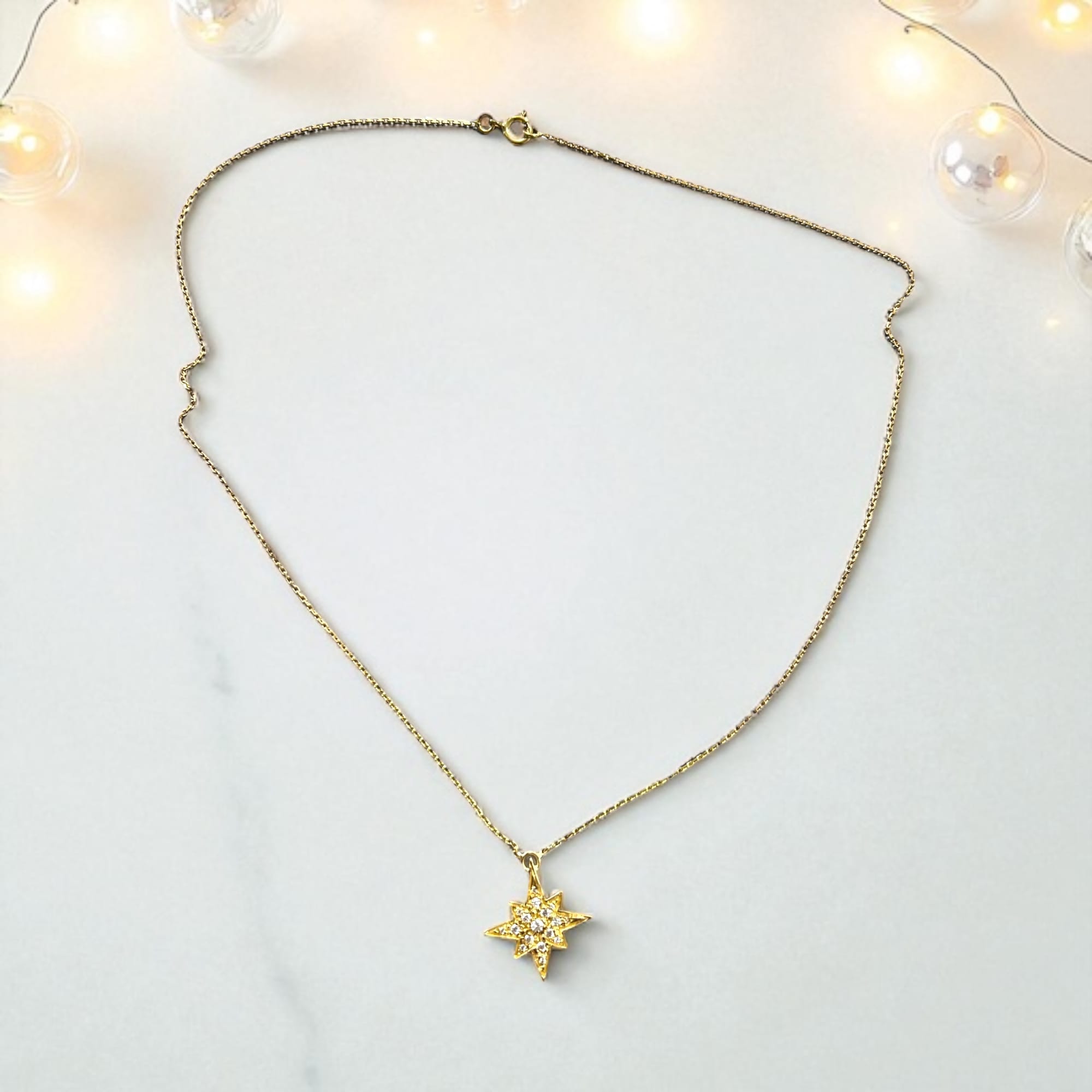 Collier étoile Or 18K