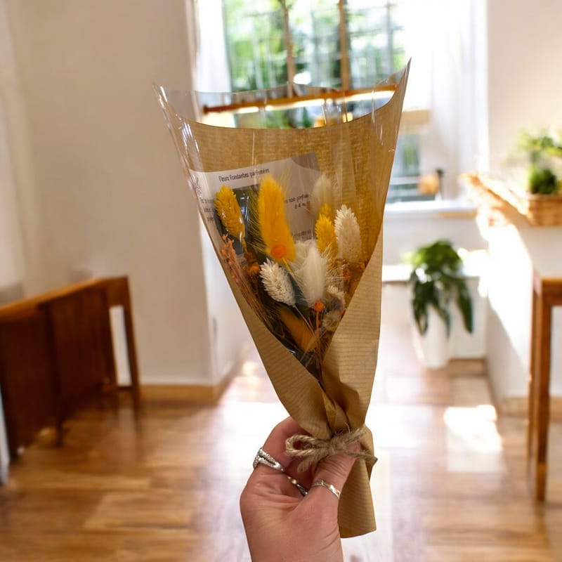 🌸 Des nouveautés parfumées chez Les Trouvailles : bougies artisanales & bouquets fondants