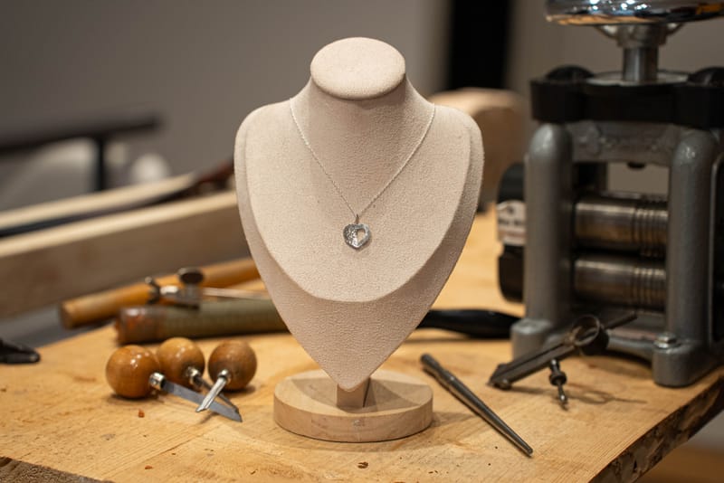 Pourquoi avons-nous encore besoin des lieux vrais ?