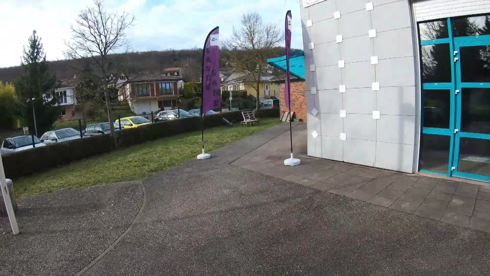 Implantation intérieure Laser Game