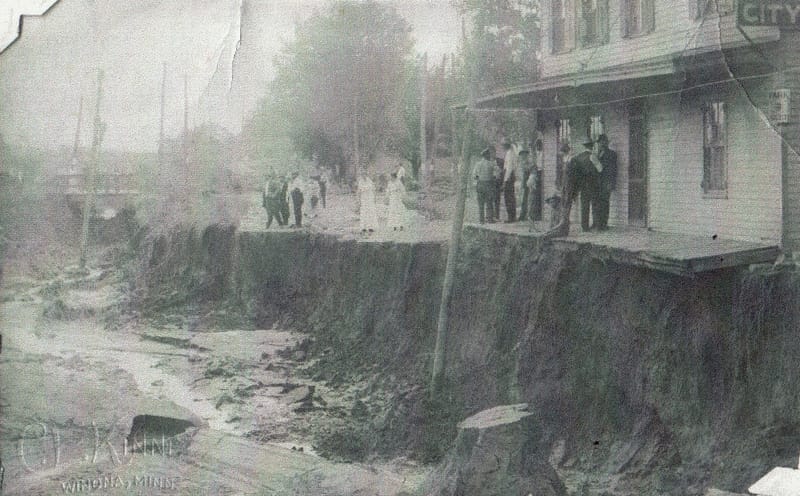 1914 Flood City Night Club and Bridge