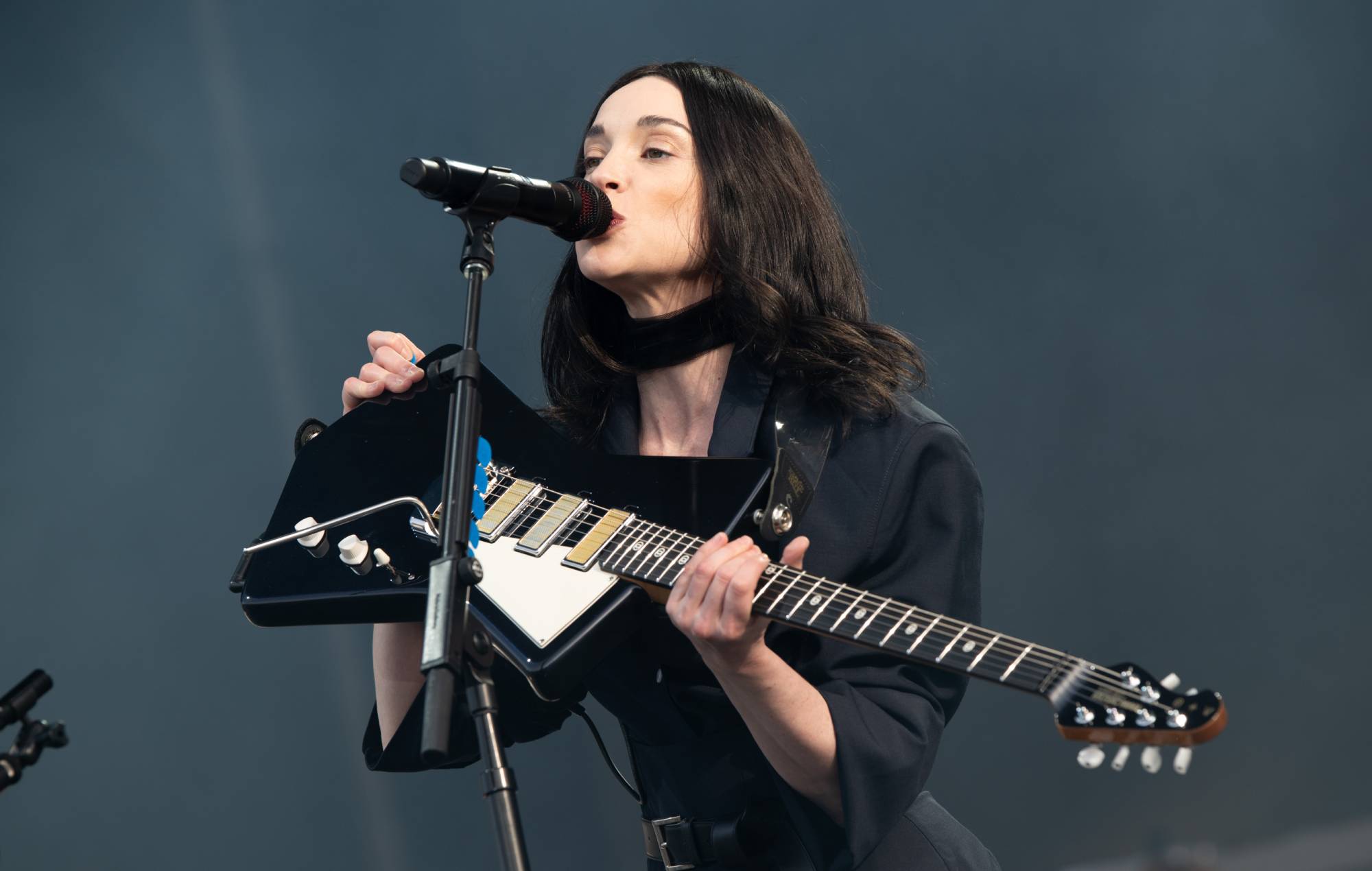 St. Vincent llegará a Guadalajara: Una experiencia musical única e imperdible