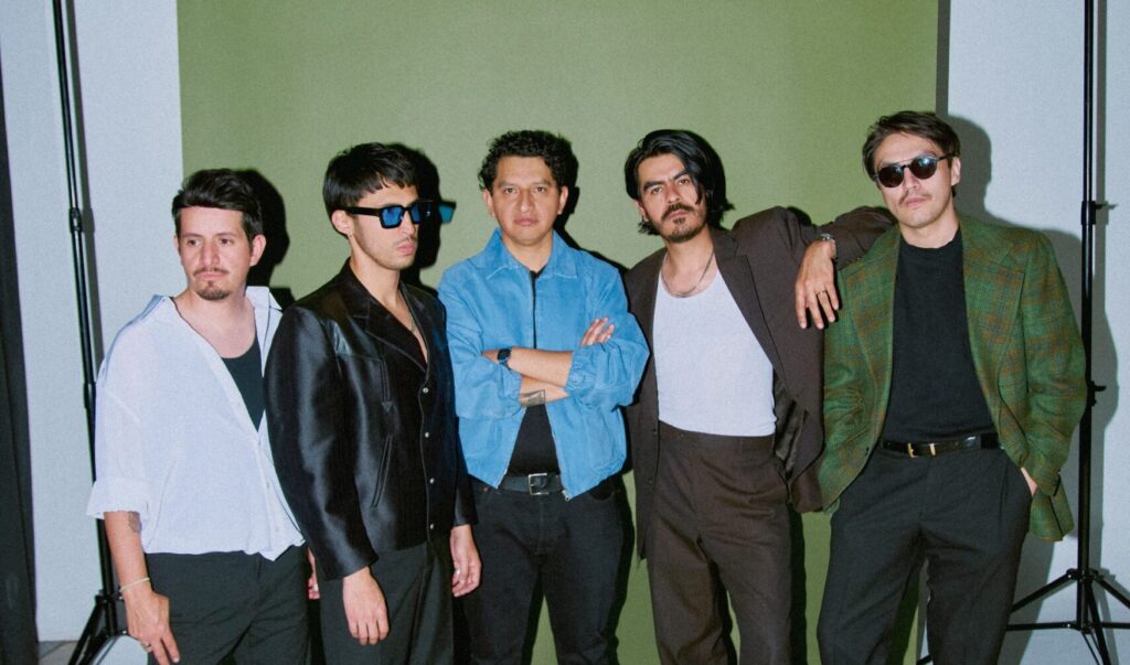 Una noche de rock y sintetizadores con Odisseo