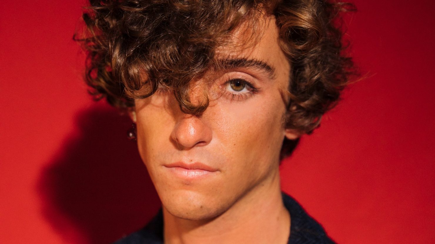 Guitarricadelafuente: folklore envuelto en Spanish Leather