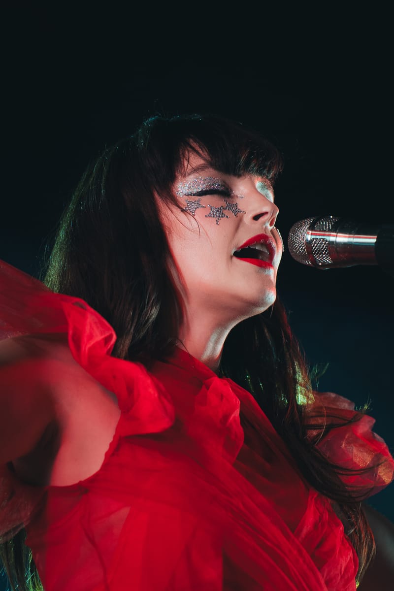 Lauren Mayberry