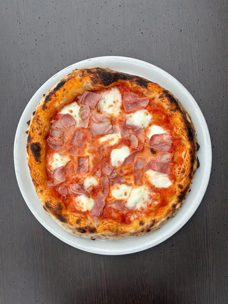 Pizza prosciutto
