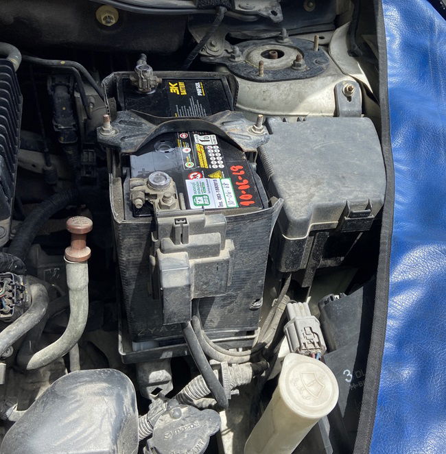 เรียกช่างแบตเตอรี่ Mazda2 แบตเตอรี่ 3K PMF50L หน้าโรงเรียนเทศบาลแหลมฉบัง 3