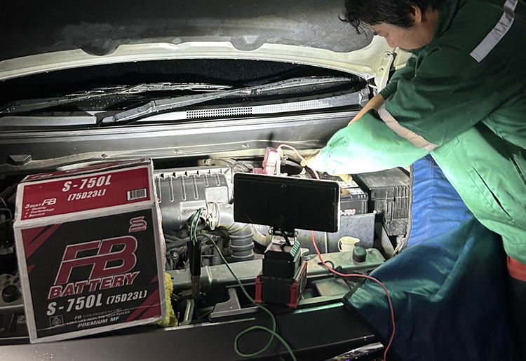 ร้านแหลมฉบังแบตเตอรี่ ตลาดกู้ดฟู้ดแหลมฉบัง  24ชั่วโมง