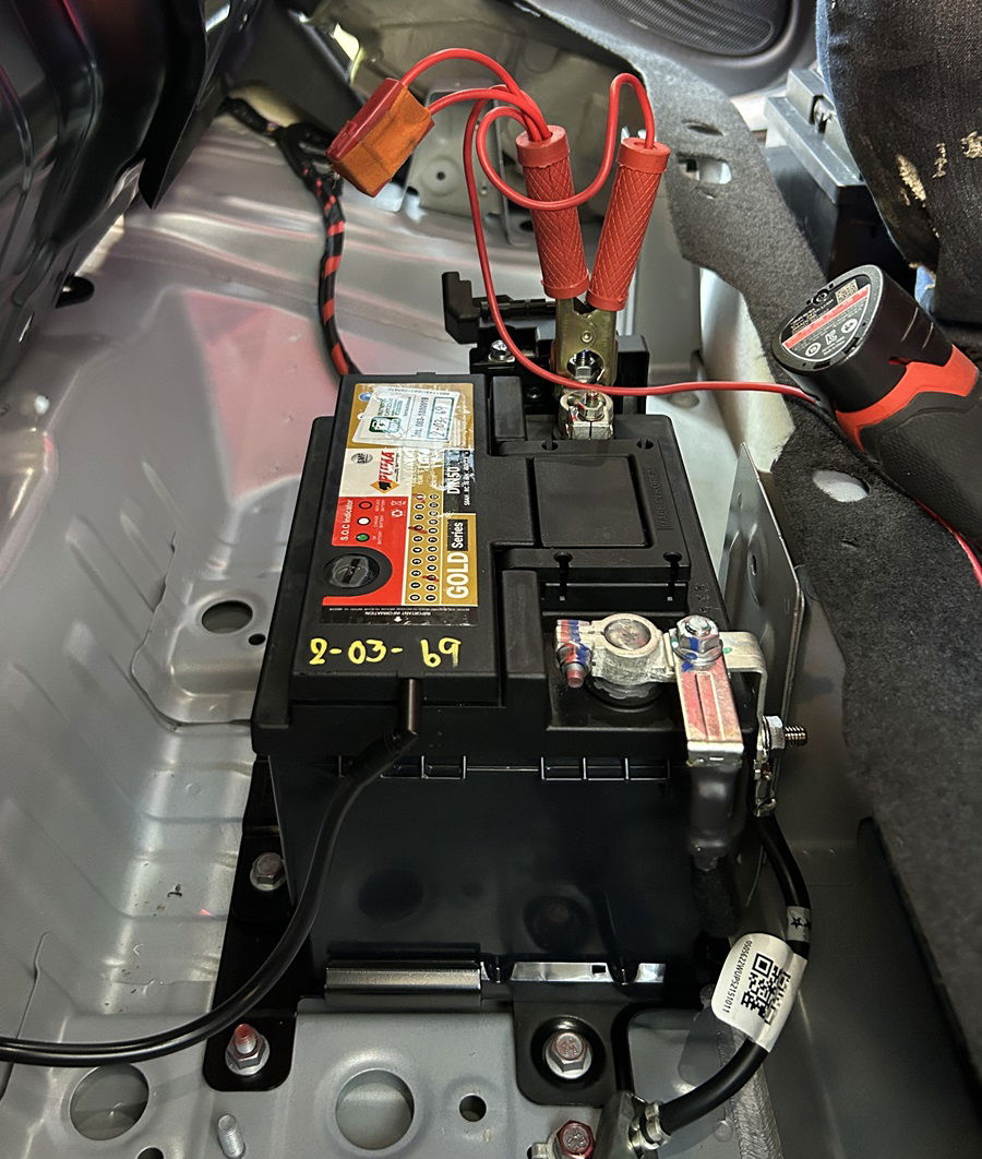 เปลี่ยนแบตเตอรี่ 12V BYD Dolphin puma din 50 บางพระ ศรีราชา