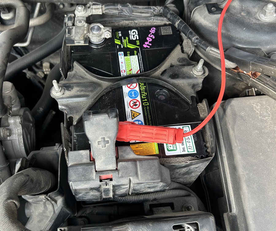 เปลี่ยนแบตเตอรี่ Mazda3 ระบบ i-Stop ติดตั้ง GS Q85 EFB