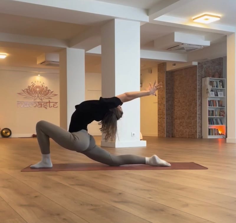 ESCUELA DE YOGA ON LINE