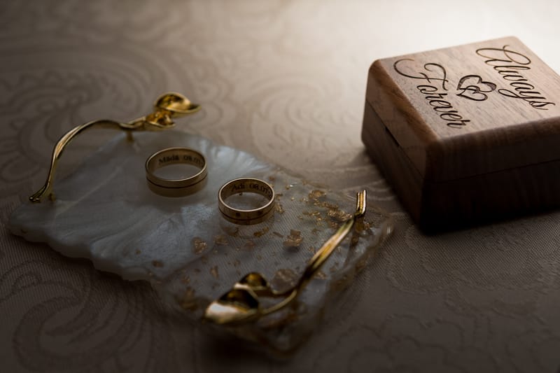 O selecție de imagini care surprind emoția, naturalețea și eleganța fiecărei nunți.