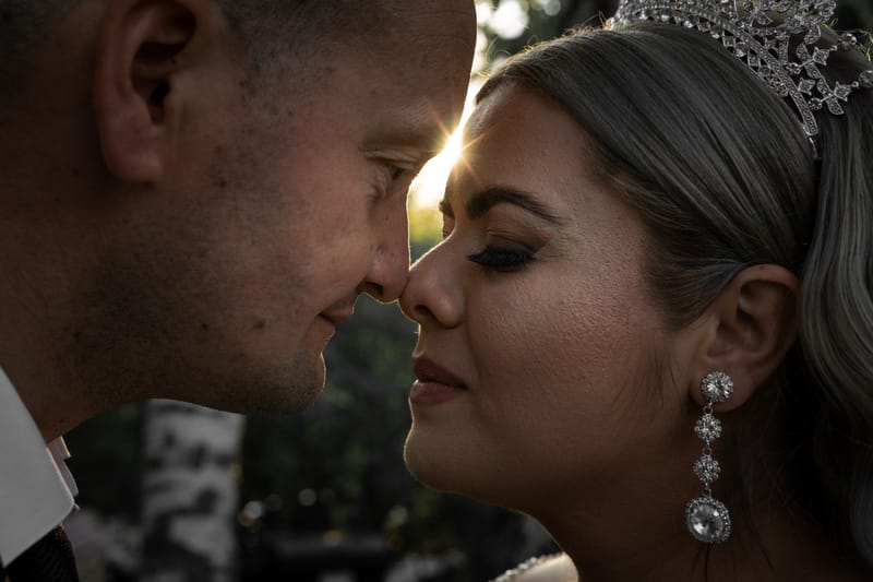 O selecție de imagini care surprind emoția, naturalețea și eleganța fiecărei nunți.