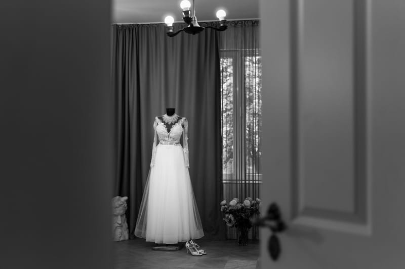 O selecție de imagini care surprind emoția, naturalețea și eleganța fiecărei nunți.