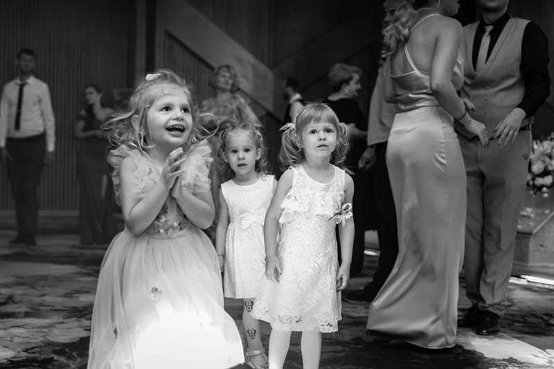 O selecție de imagini care surprind emoția, naturalețea și eleganța fiecărei nunți.