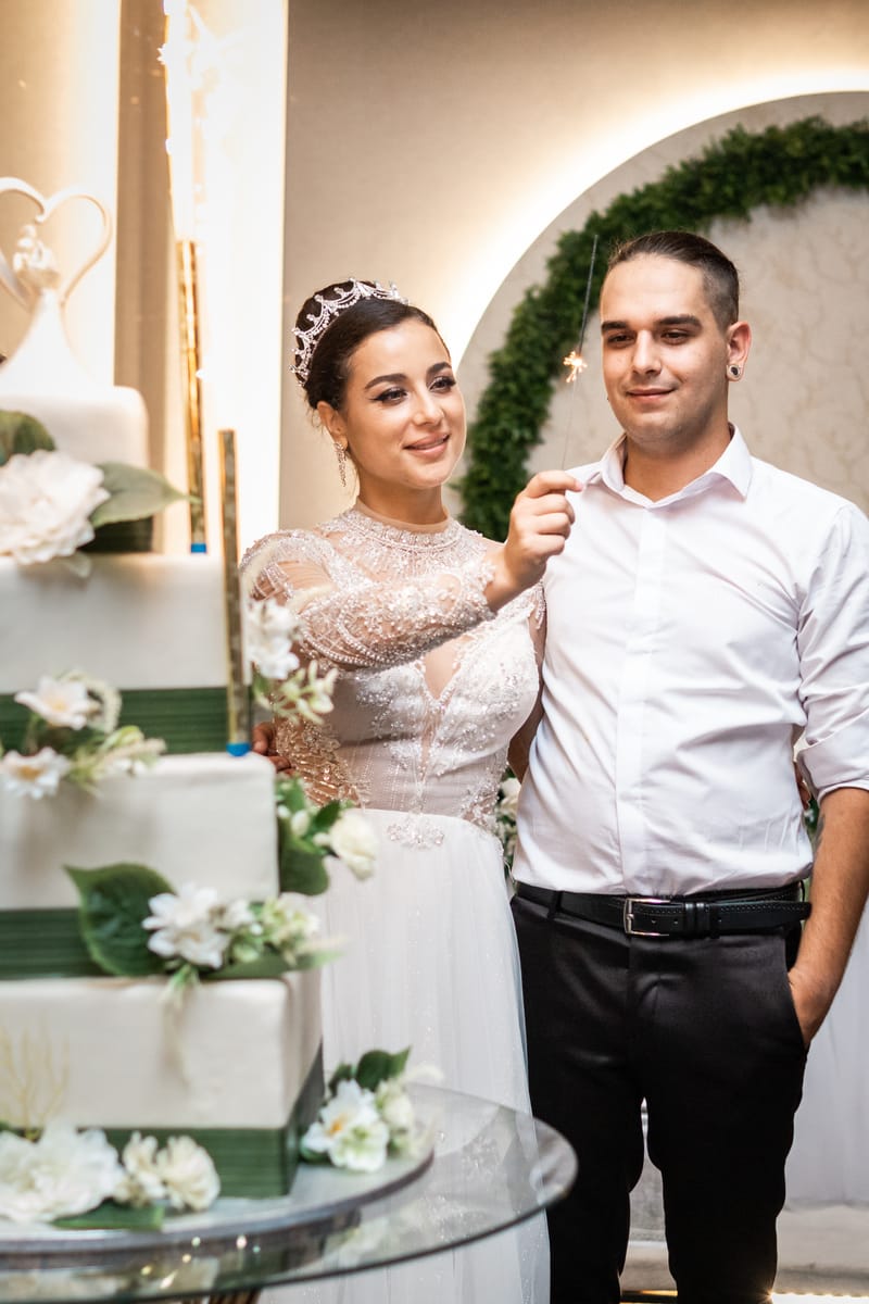 O selecție de imagini care surprind emoția, naturalețea și eleganța fiecărei nunți.