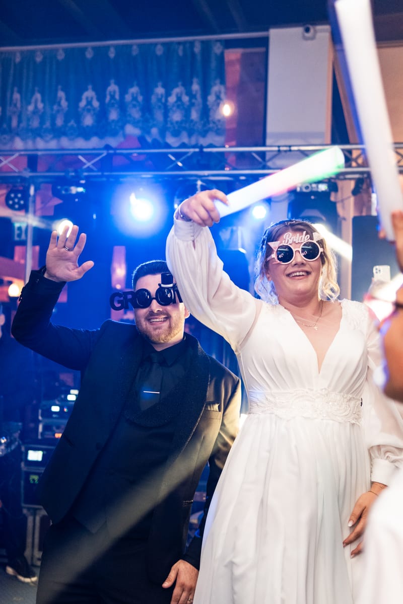 O selecție de imagini care surprind emoția, naturalețea și eleganța fiecărei nunți.