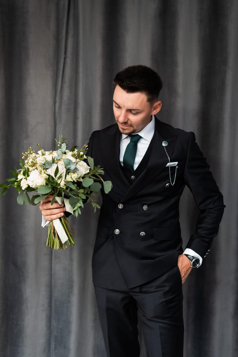 O selecție de imagini care surprind emoția, naturalețea și eleganța fiecărei nunți.