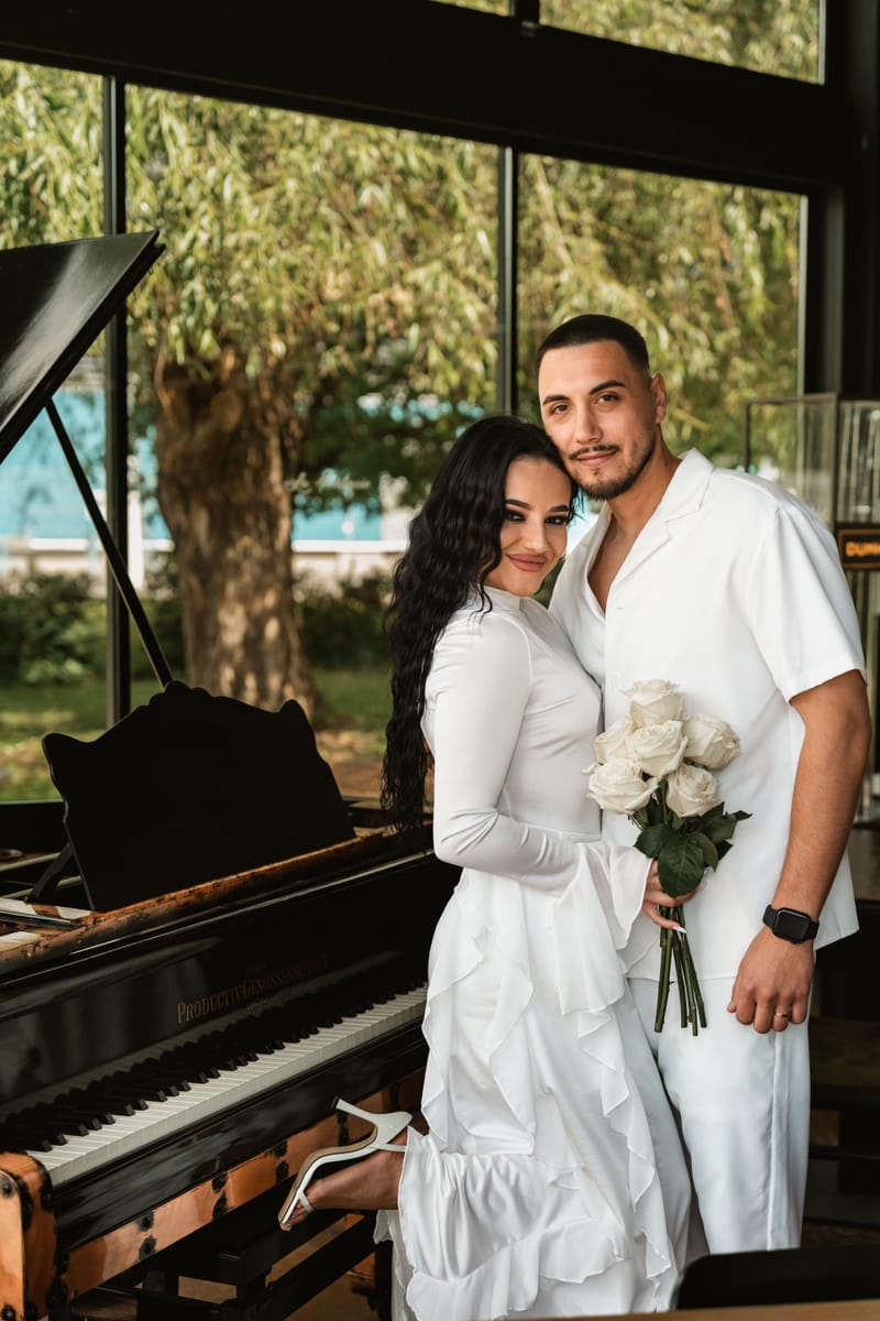 O selecție de imagini care surprind emoția, naturalețea și eleganța fiecărei nunți.