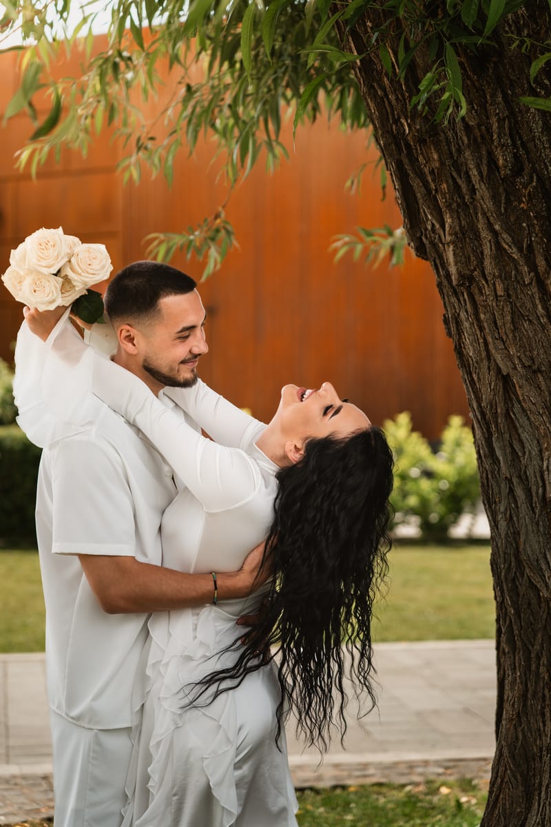 O selecție de imagini care surprind emoția, naturalețea și eleganța fiecărei nunți.