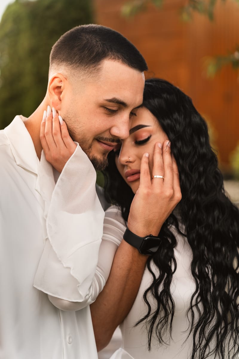 O selecție de imagini care surprind emoția, naturalețea și eleganța fiecărei nunți.