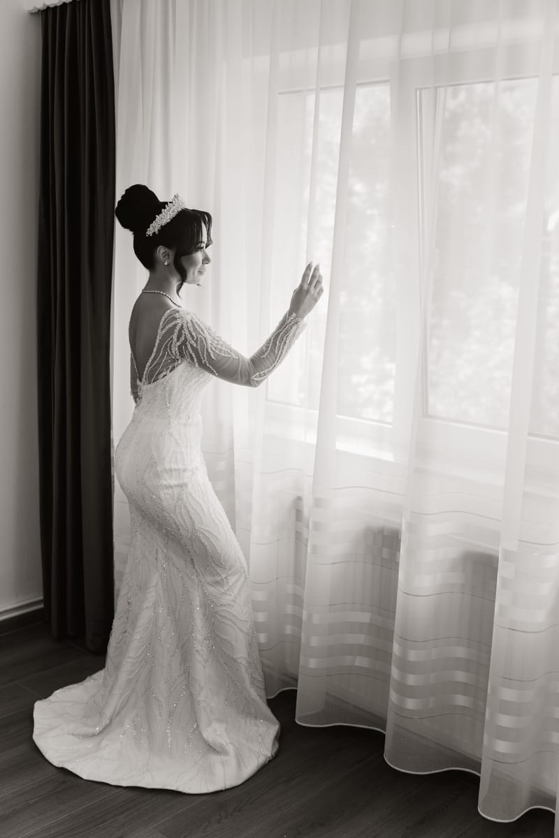 O selecție de imagini care surprind emoția, naturalețea și eleganța fiecărei nunți.