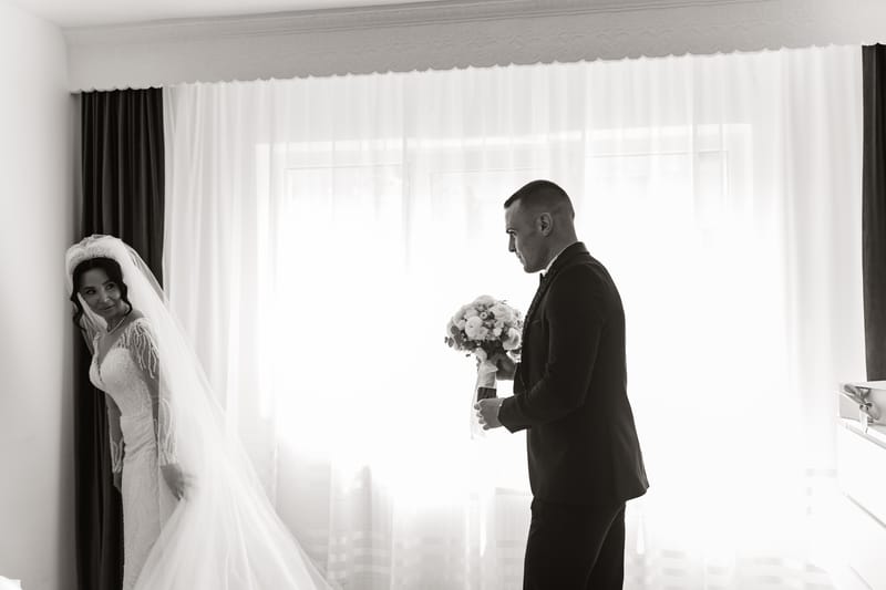 O selecție de imagini care surprind emoția, naturalețea și eleganța fiecărei nunți.