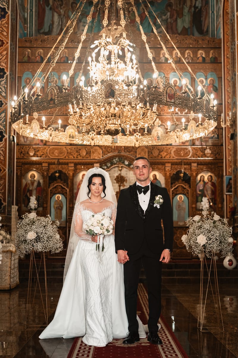 O selecție de imagini care surprind emoția, naturalețea și eleganța fiecărei nunți.