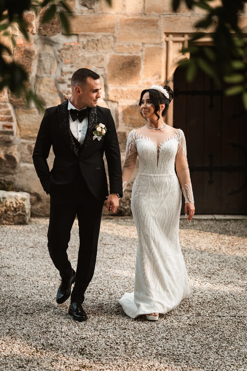 O selecție de imagini care surprind emoția, naturalețea și eleganța fiecărei nunți.