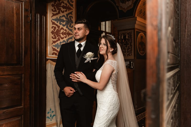 O selecție de imagini care surprind emoția, naturalețea și eleganța fiecărei nunți.