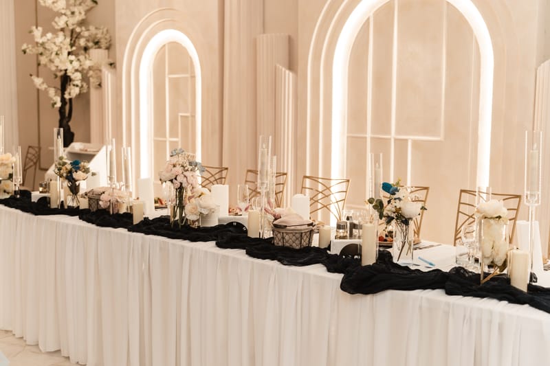 O selecție de imagini care surprind emoția, naturalețea și eleganța fiecărei nunți.