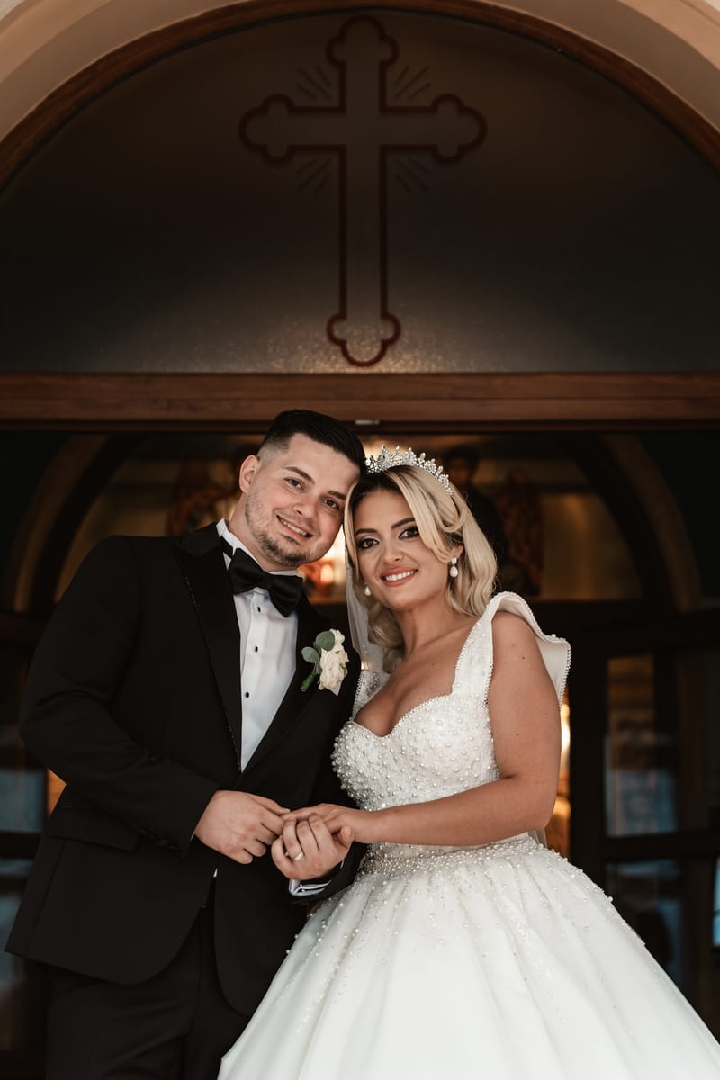 O selecție de imagini care surprind emoția, naturalețea și eleganța fiecărei nunți.