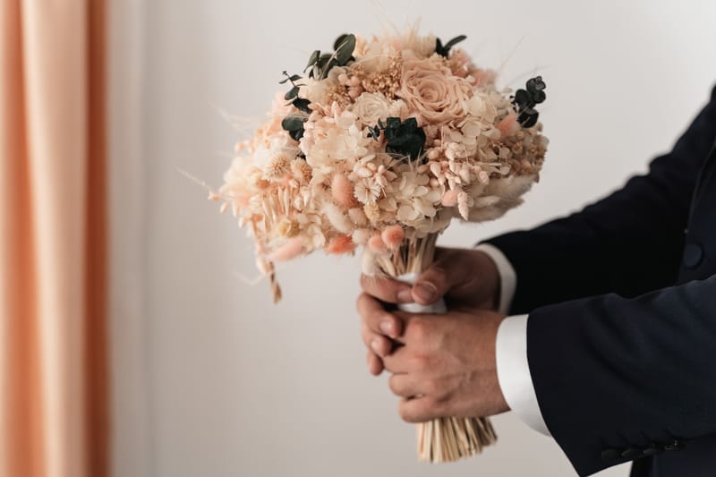 O selecție de imagini care surprind emoția, naturalețea și eleganța fiecărei nunți.