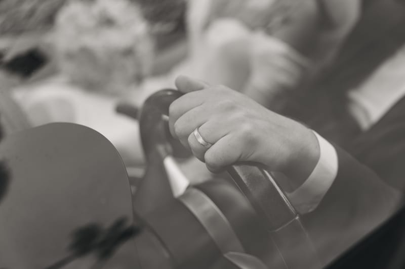 O selecție de imagini care surprind emoția, naturalețea și eleganța fiecărei nunți.