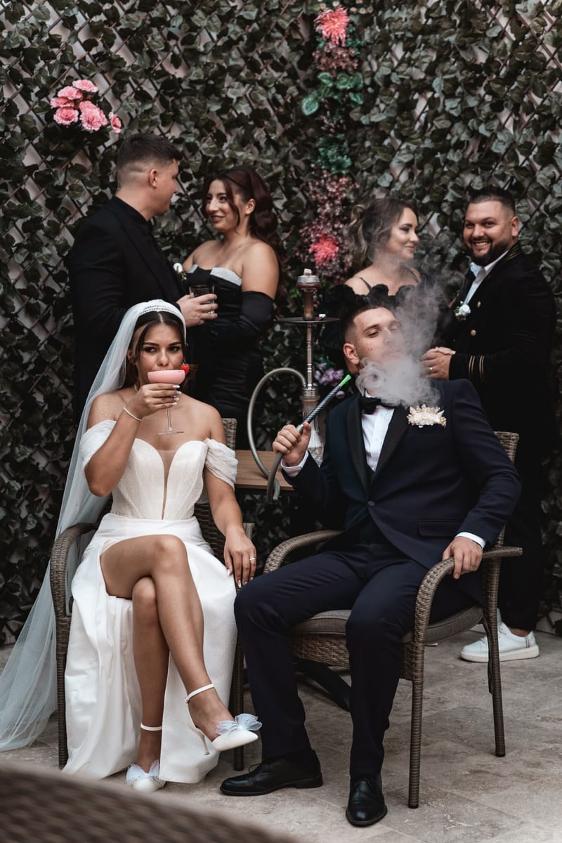 O selecție de imagini care surprind emoția, naturalețea și eleganța fiecărei nunți.