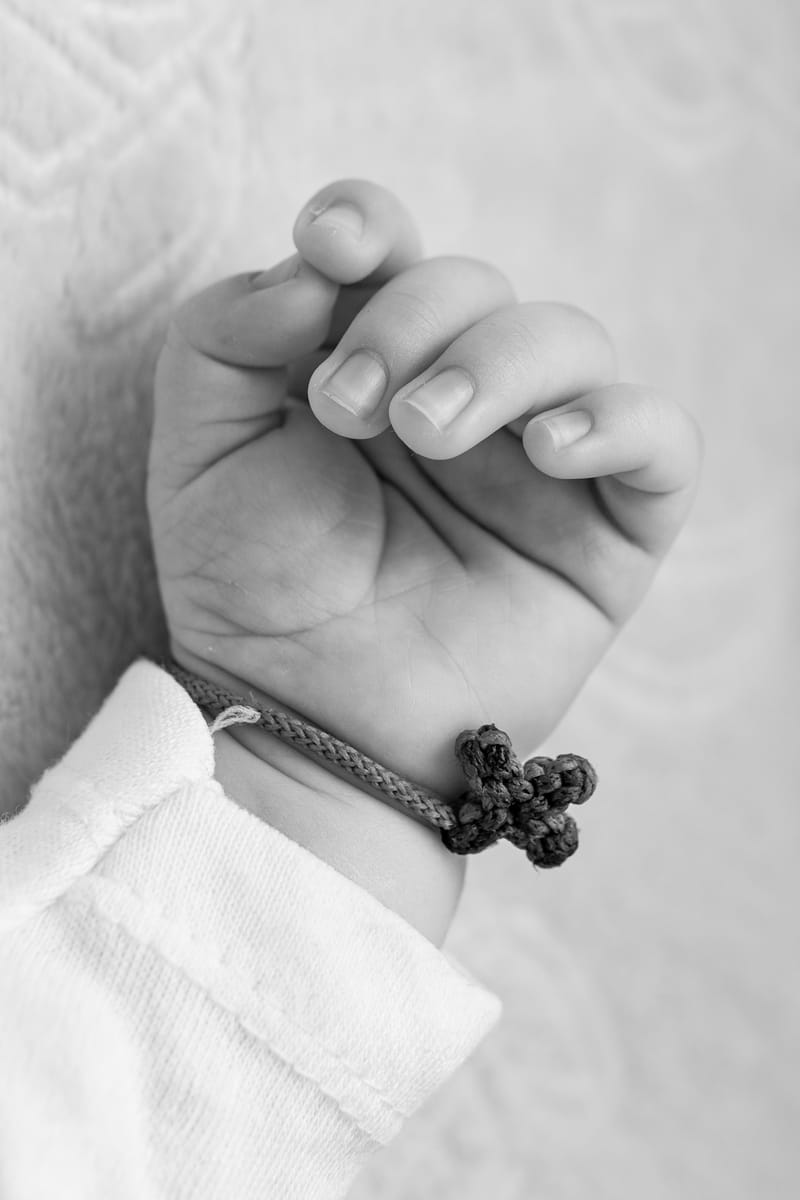 Momente sincere și detalii pline de sensibilitate, surprinse într-o zi specială pentru întreaga familie.