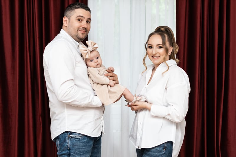 Momente sincere și detalii pline de sensibilitate, surprinse într-o zi specială pentru întreaga familie.