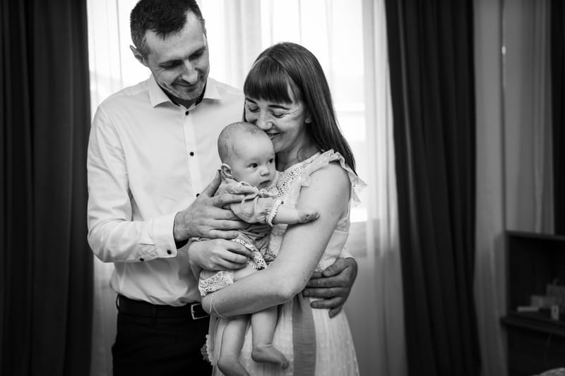 Momente sincere și detalii pline de sensibilitate, surprinse într-o zi specială pentru întreaga familie.