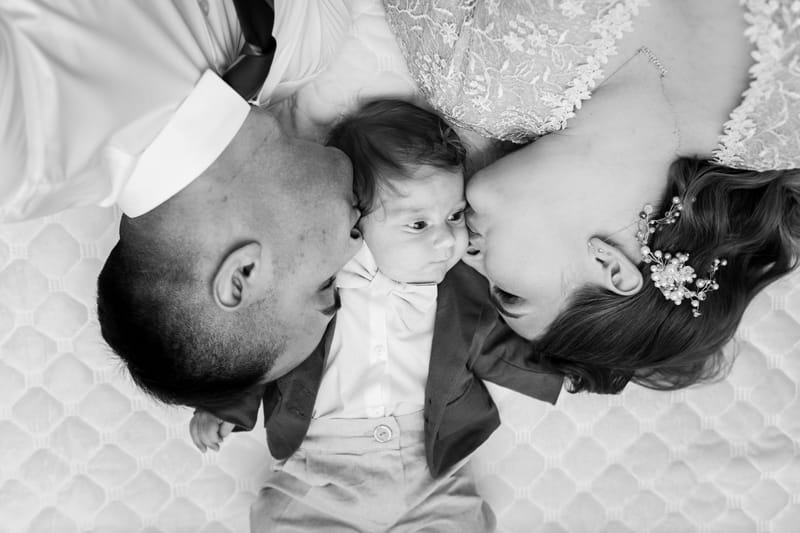 Momente sincere și detalii pline de sensibilitate, surprinse într-o zi specială pentru întreaga familie.