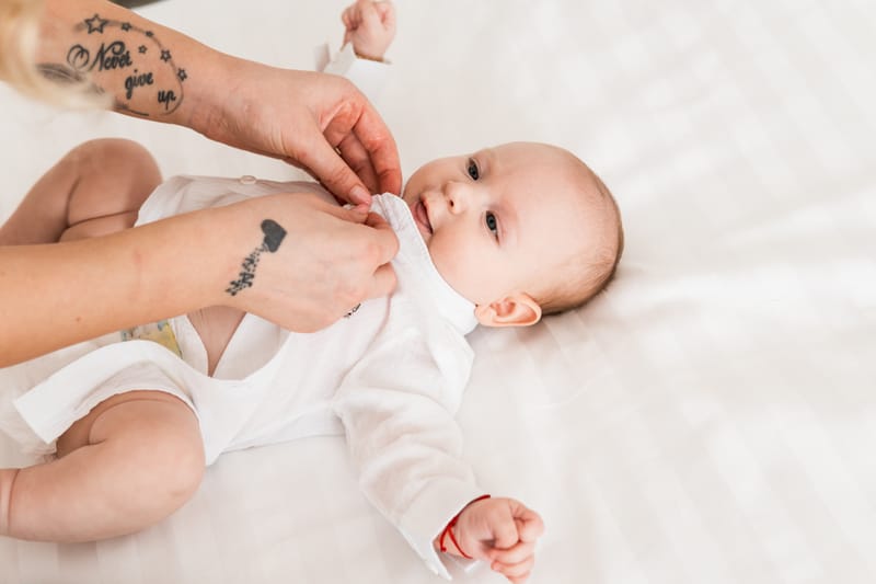 Momente sincere și detalii pline de sensibilitate, surprinse într-o zi specială pentru întreaga familie.