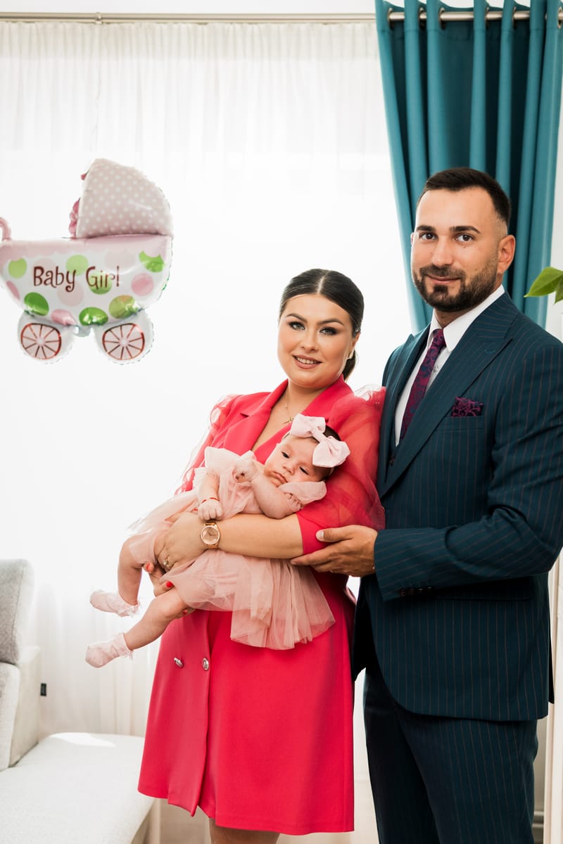 Momente sincere și detalii pline de sensibilitate, surprinse într-o zi specială pentru întreaga familie.