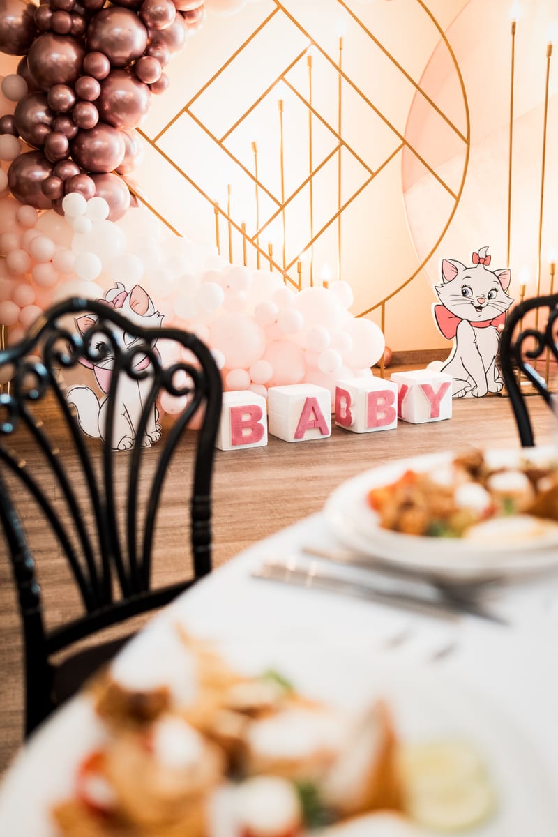 Momente sincere și detalii pline de sensibilitate, surprinse într-o zi specială pentru întreaga familie.