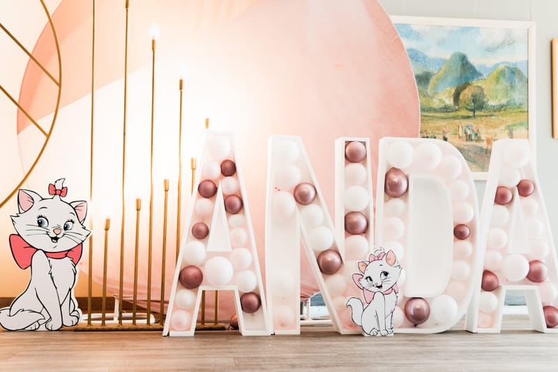 Momente sincere și detalii pline de sensibilitate, surprinse într-o zi specială pentru întreaga familie.