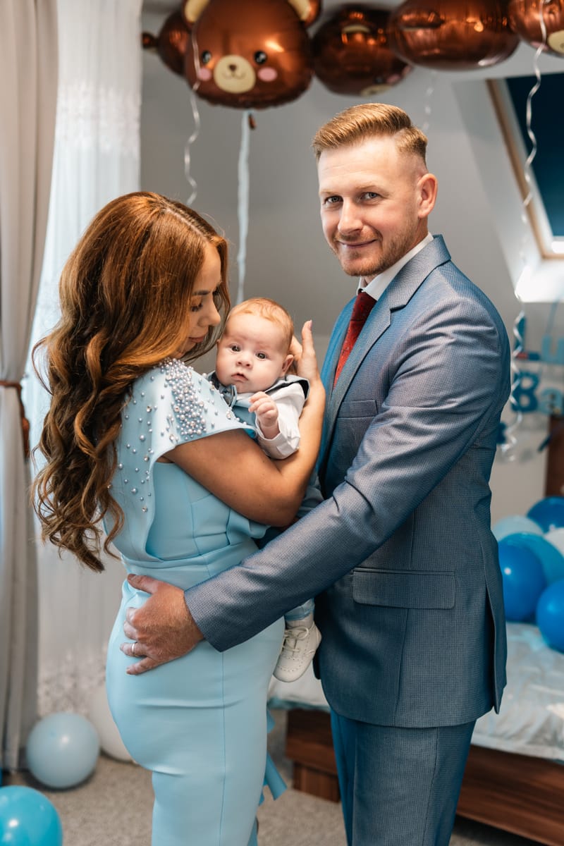 Momente sincere și detalii pline de sensibilitate, surprinse într-o zi specială pentru întreaga familie.