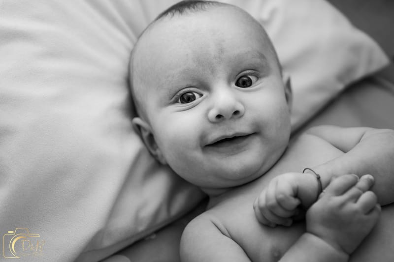 Momente sincere și detalii pline de sensibilitate, surprinse într-o zi specială pentru întreaga familie.