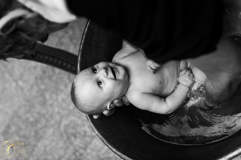 Momente sincere și detalii pline de sensibilitate, surprinse într-o zi specială pentru întreaga familie.