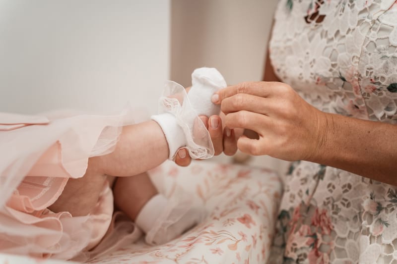 Momente sincere și detalii pline de sensibilitate, surprinse într-o zi specială pentru întreaga familie.