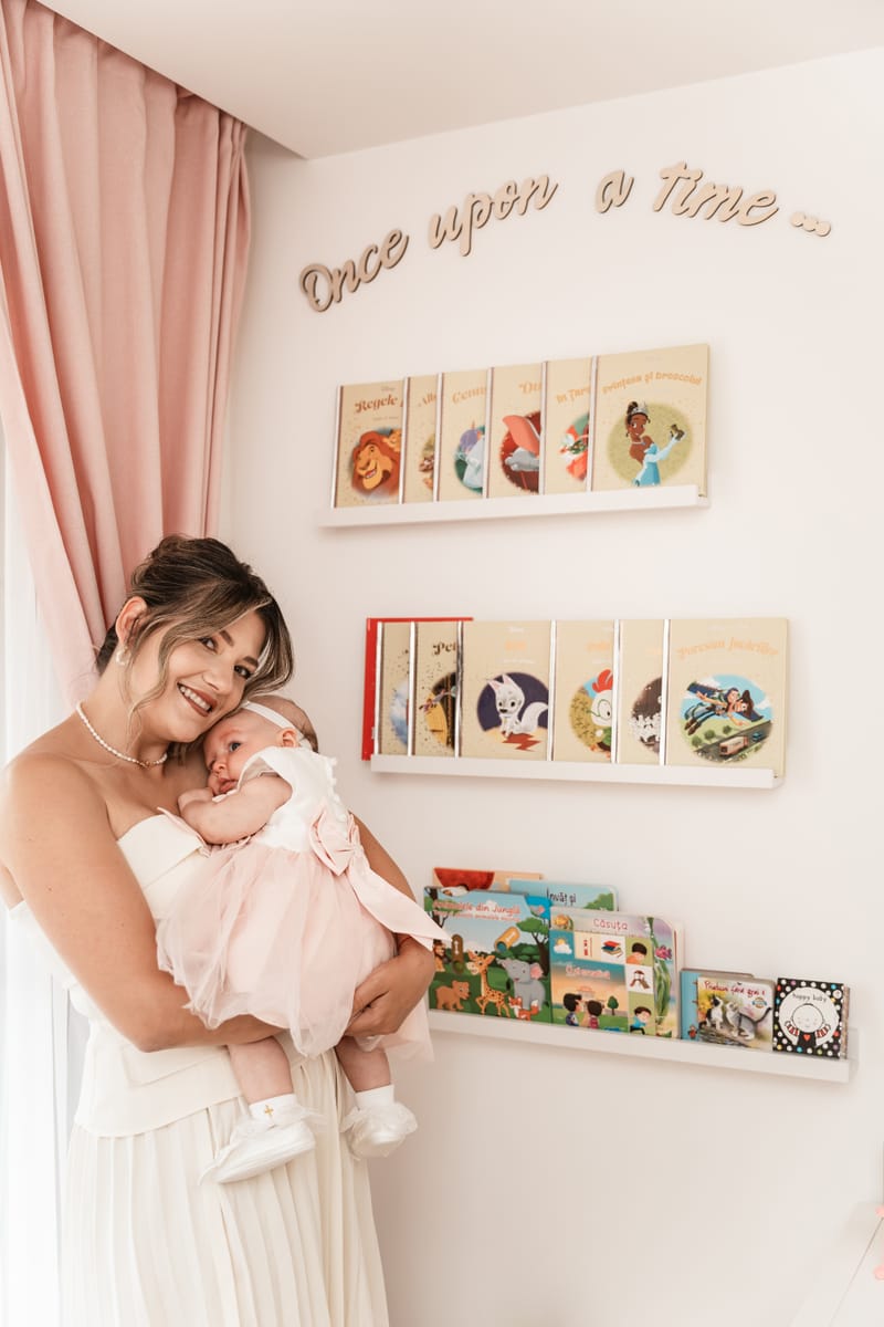 Momente sincere și detalii pline de sensibilitate, surprinse într-o zi specială pentru întreaga familie.