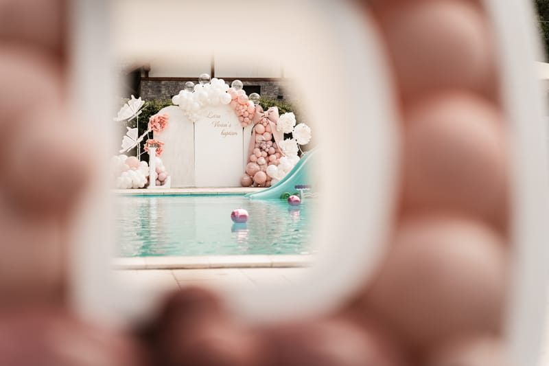 Momente sincere și detalii pline de sensibilitate, surprinse într-o zi specială pentru întreaga familie.